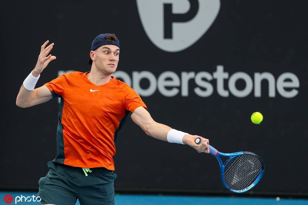 松而好奇 松而好奇